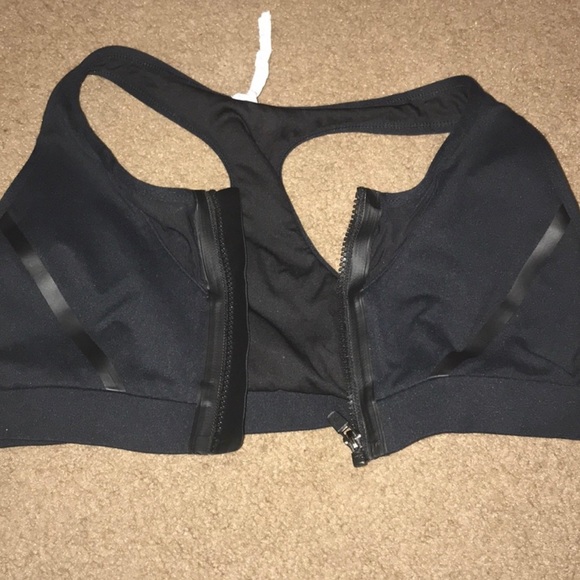 Fabletics black zip up sports bra - Picture 3 of 5